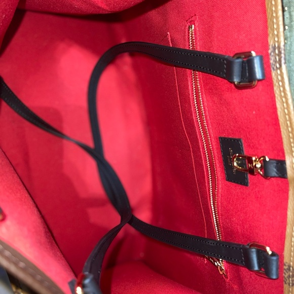 Louis Vuitton On the Go GM - Picture 7 of 11